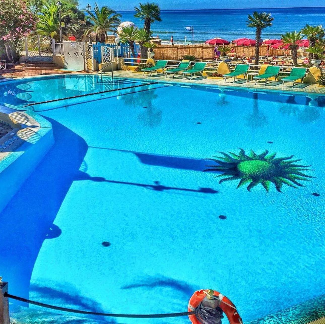 Holidaycasa Leone - Con Posto Auto A 200Mt Dal Mare Сперлонга Экстерьер фото